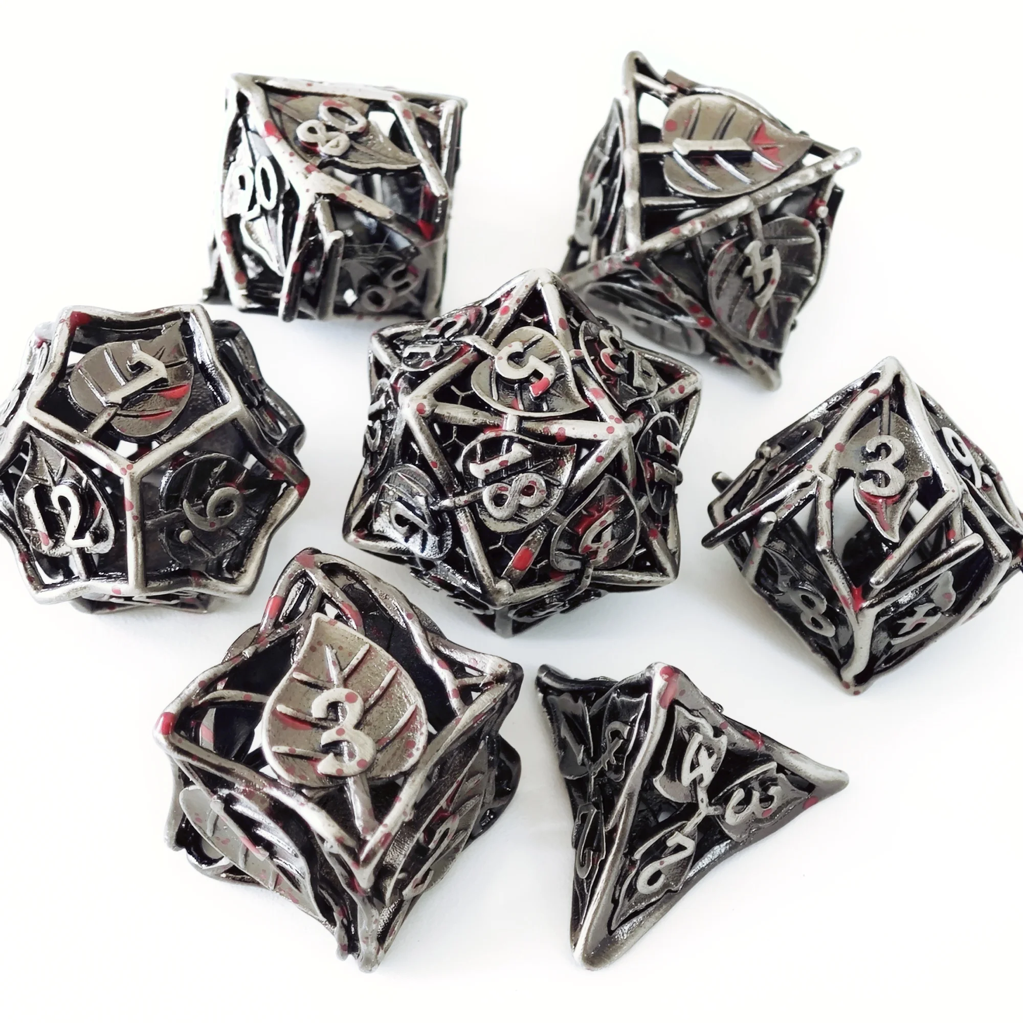 

Metal DND Dice Set Hollow Leaf 7pcs With Dice Box for TRPG Dungeon&Dragon Polyhedral Board Game Metal Dice DND Gift