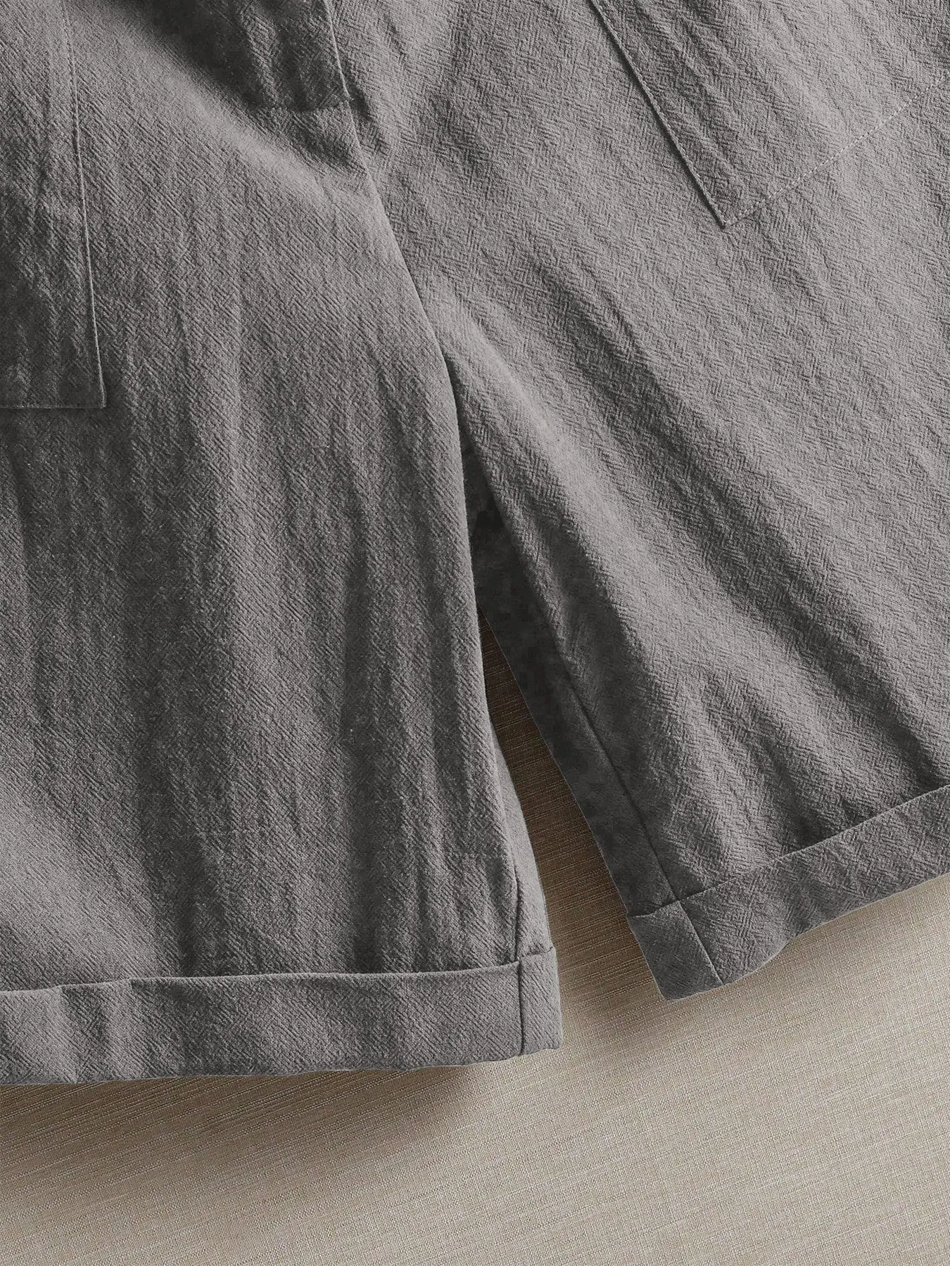 Sommerliche, leichte Damenhose mit fünf Taschen, weite, bequeme, gerade geschnittene Damenhose mit hoher Taille, modische Sport- und Freizeithose für den Außenbereich. – Detail 27