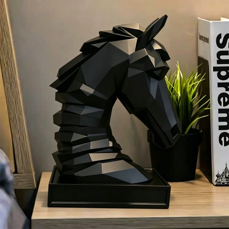LTT takes the lead in modern light luxury horse head ornament, minimalist art sculpture, living room entrance decoration