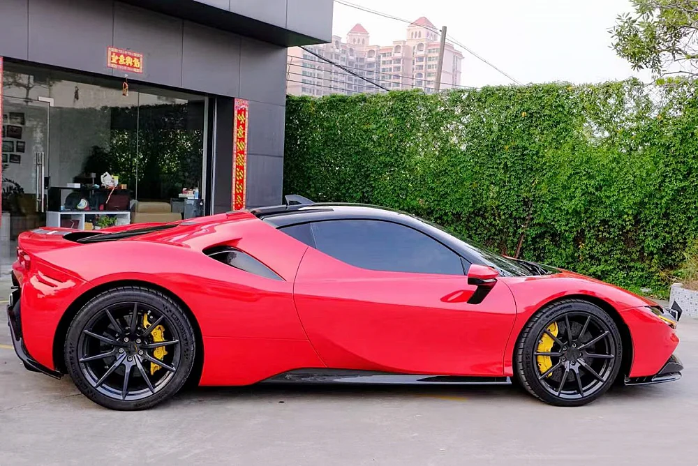 For Ferrari Modified OEM Style Dry Carbon Fiber Side Skirt with Skirt Edge Turbulence Suitable for Ferrari SF90