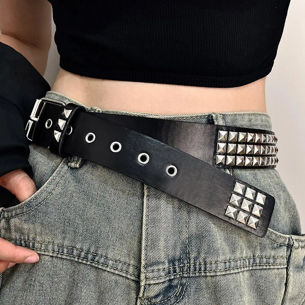 Nietengürtel Punk Rock Nietengürtel Tülle Fäden Gürtel mit heller Metallpyramide für Damen Herren Schwarz Rosa Weiß