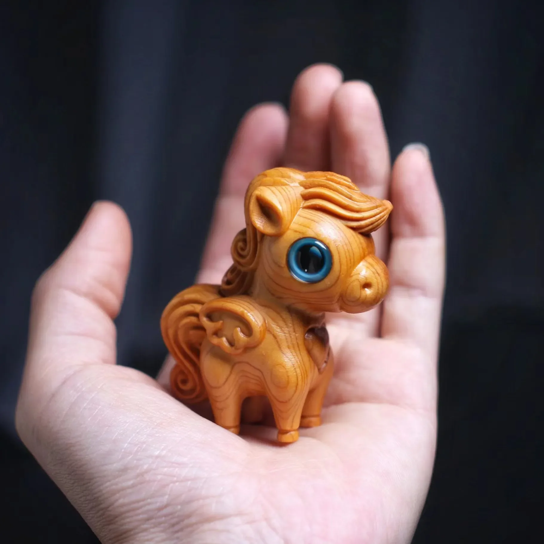 

Cute Wooden Blue Eye Zodiac Horse Figures Desk interior For Home Decoration Room School Kids Event Souvenirs Birthday gift 2026