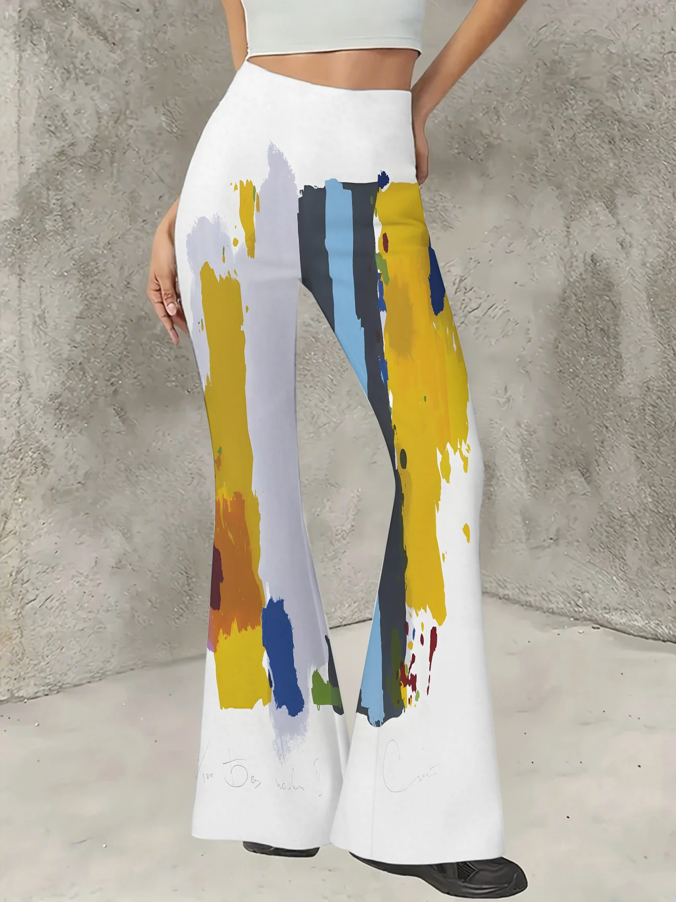 

Artistic sense explosion, abstract brushstrokes, textured printed flared pants, high waisted slimming elastic pants