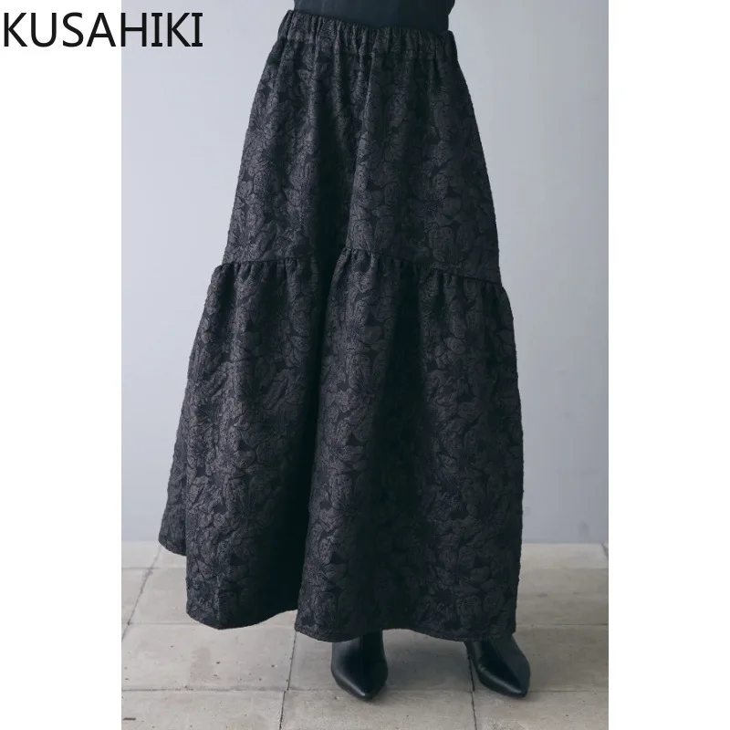 KUSAHIKI Embroidered Women's Black Casual Swing Half Skirt Fashionable A-line Skirts Mujer