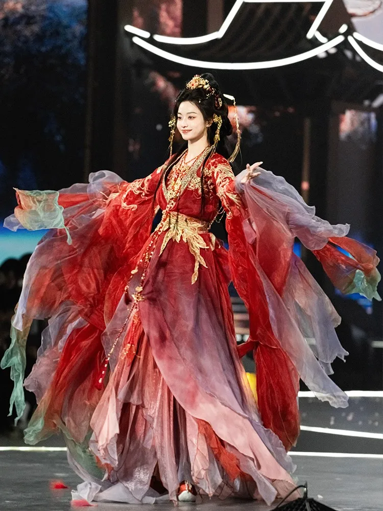 A Large-Sleeved Han… - image