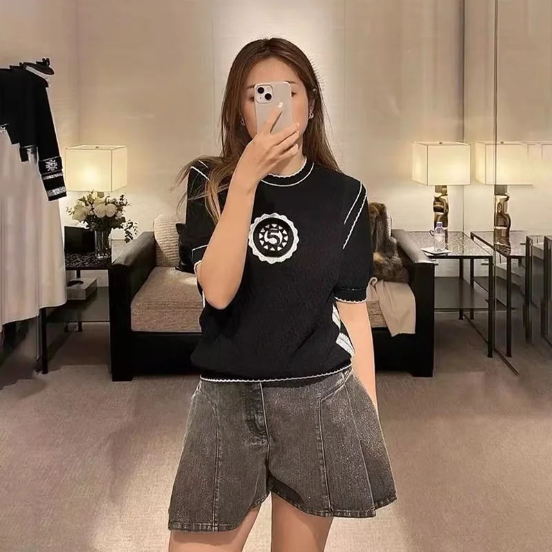 Embroidered Short Sleeve Women's 100% Mercerized Cotton Crew Neck T-shirt Single Size Fits 40-70kg Premium Versatile Top