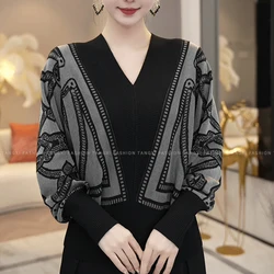 Women Clothing Autumn Winter Korean Fashion Patchwork Elegant Chic Knitted Sweater Ladies V Neck Long Sleeve Loose Pullover Tops