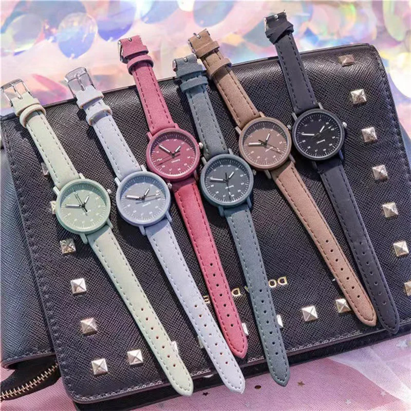 YIKAZE Ladies Women Bracelet Watches Small Dial PU Leather Belt Retro Watch Simple Fashion Girls Wristwatch Dress Wrist Watch