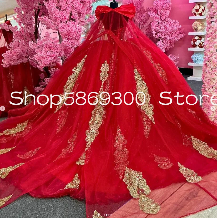 فساتين Quinceanera للأميرة الحمراء اللامعة مع مشد كيب ملفوف على شكل قلب فاخر مزين بفيستدوس دي 15 عامًا حسب الطلب