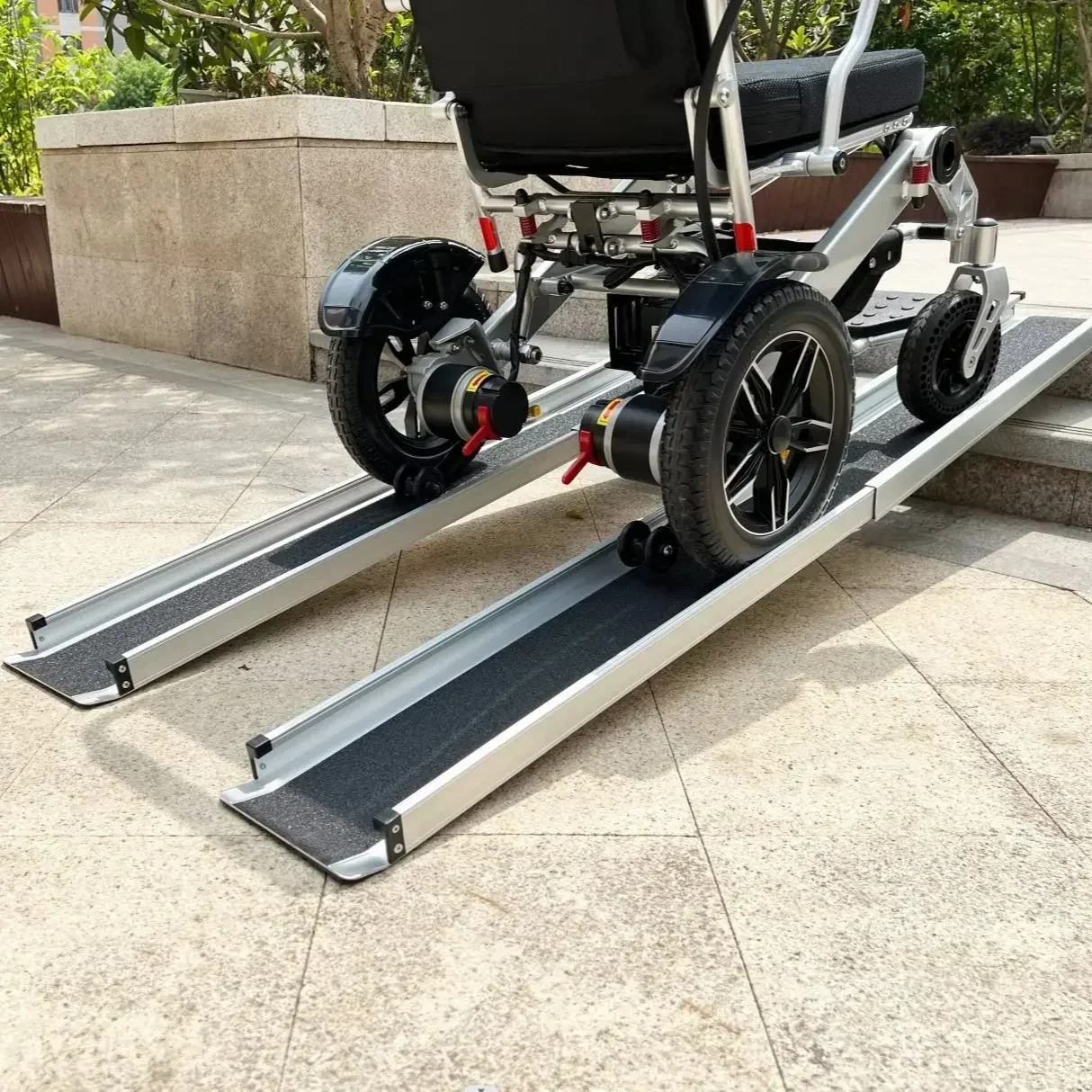 Portable aluminum alloy ramp assist wheelchai ramp pad climbing board extendable aluminum ramp