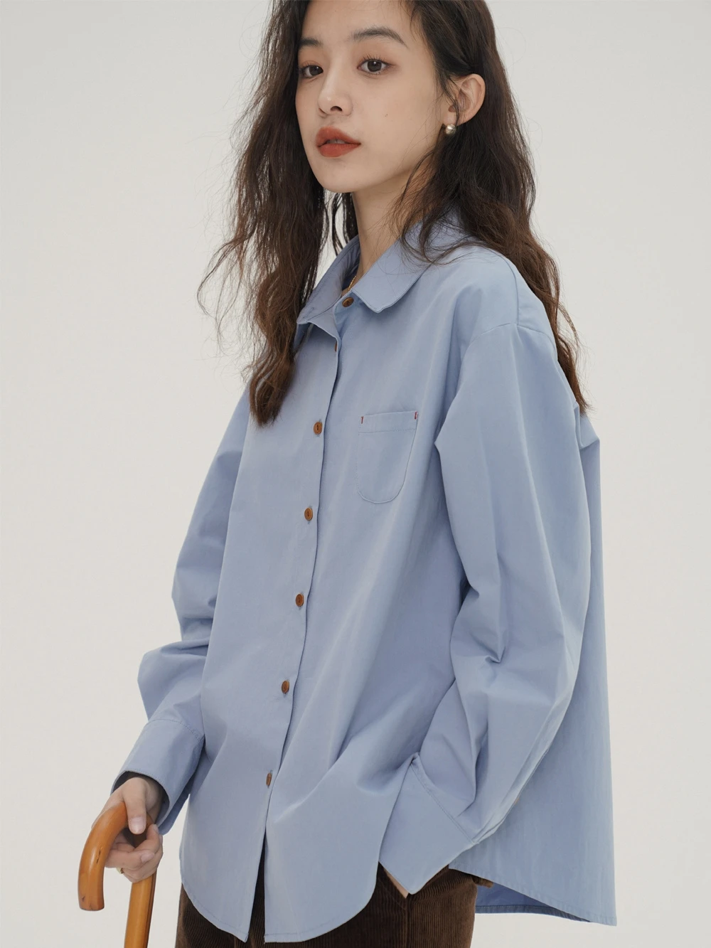 

Хлопковая рубашка Botanique Thiened High Densi Cotton с цветовой системой "Moland Color System", женская рубашка прямого кроя из чистого хлопка с длинными рукавами.