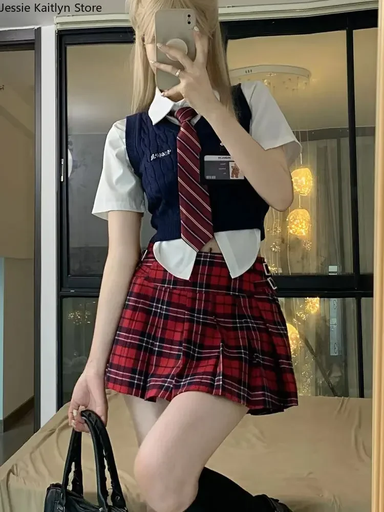 女性のための日本のカワイイ制服、韓国のファッション、かわいいアニメのコスプレ、Vネックセーター、ベストとミニスカートセット、学生の女の子