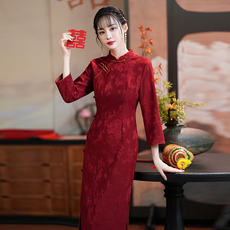 Women Chinese Style Wine Red Jacquard Long Cheongsam Traditional Frog Buttons Side Slit Qipao