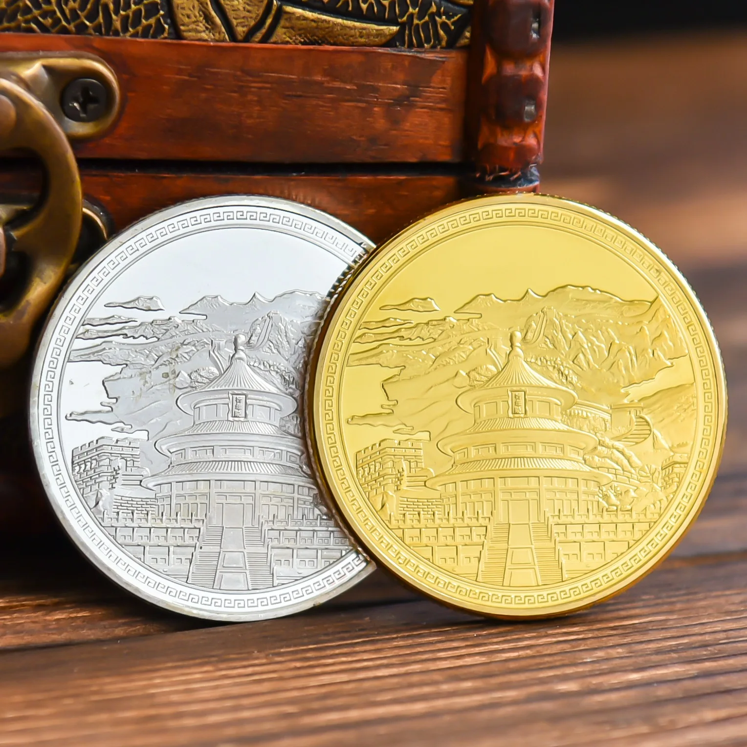 Dragon and Phoenix Commemorative Medal Wedding and Housewarming Creative Gifts for Good Luck and Wealth