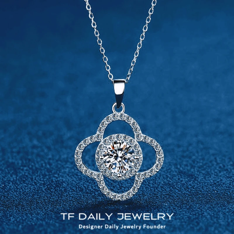 

Brilliant Necklace 18K White Gold for Women Wedding Clover Style 1ct Moissanite Diamond Girl Pendant Birthday Gift Fine Jewelry