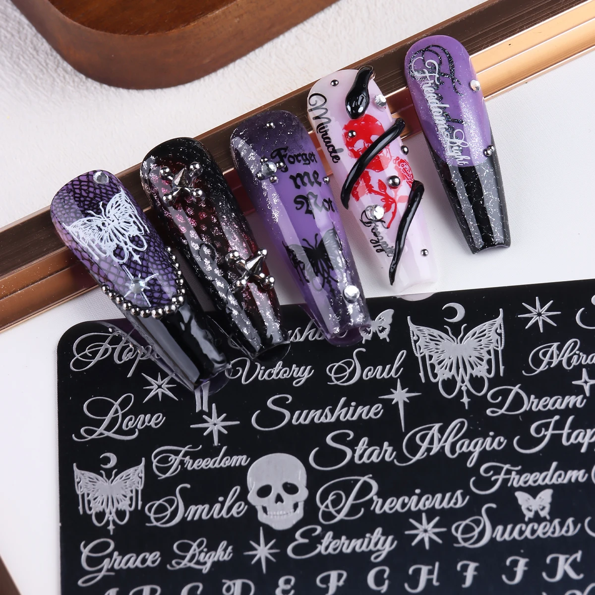 Gotycka płytka do stemplowania – Nail Art Gothic recenzja i cena