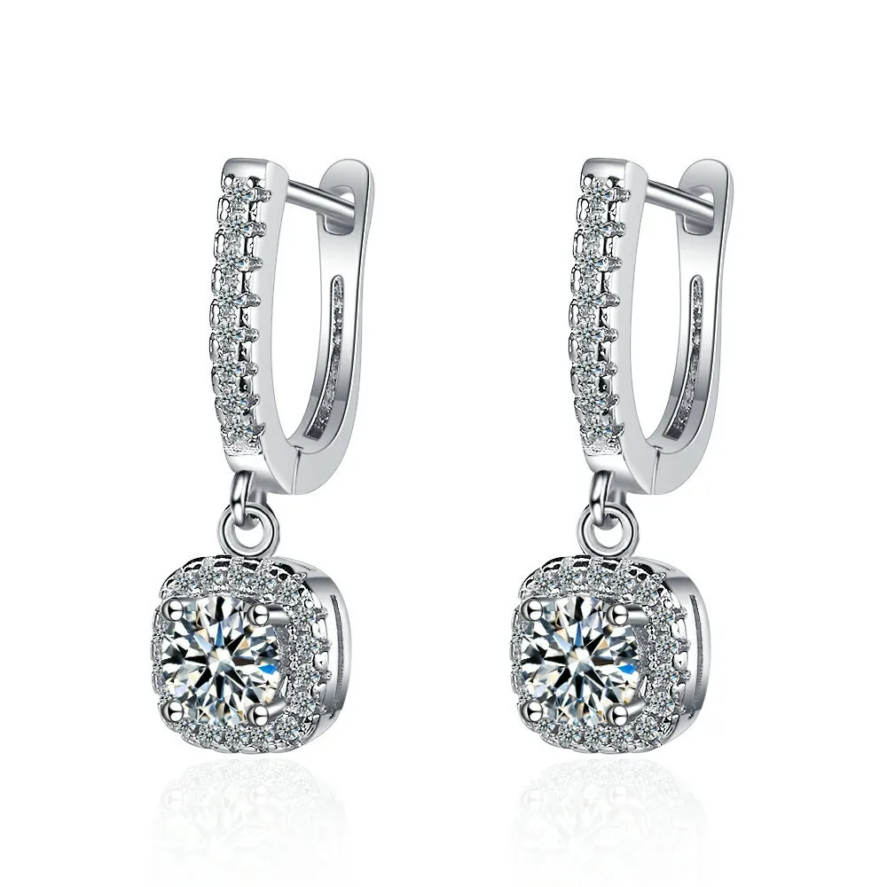 2CT Moissanite Huggie Hoop kolczyk dla kobiet stworzony w laboratorium diament 925 srebro Dainty Hoop dynda kolczyk Fine Jewelry — zdjęcie 3