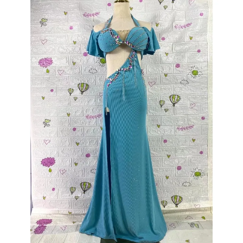 Costume di danza del ventre orientale personalizzato Abito lungo monopezzo con intarsio di diamanti Abiti da spettacolo Reggiseno di danza del ventre uniforme di gruppo