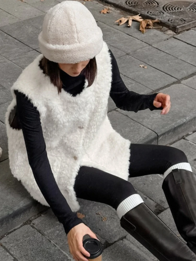 

Tossy Casual Faux Fur Feather Vests Jackets Sleeveless Loose Commute Round Neck Solid Coat Autumn 2025 New Female Outwear Vests