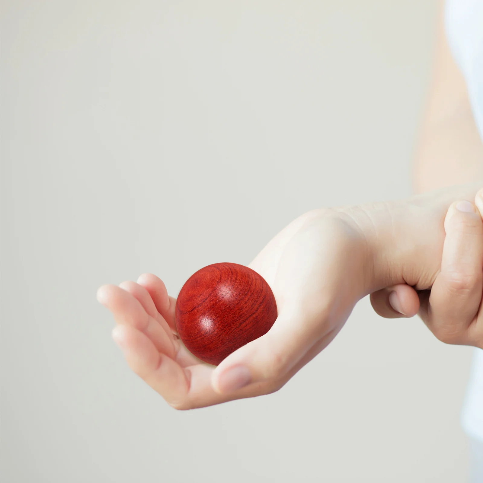 

2pcs Wooden Hand Massage Balls Handcrafted Fitness Training Ball Muscle Relaxation Portable Baoding Balls Chinese Meditation