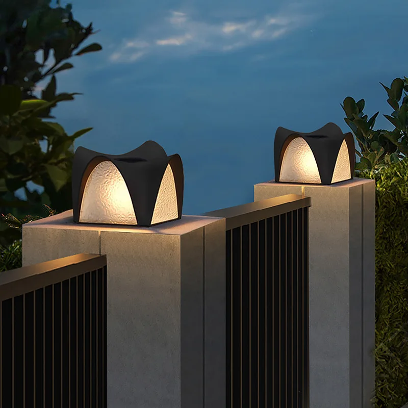 

Solar stigma lamp Outdoor garden lamp Villa door pillar lamp