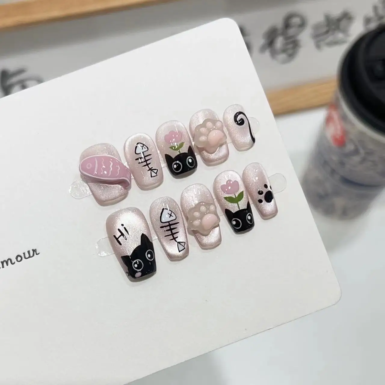 

10Pcs Cute Cat Fish Paw Print Press on False Nails Handmade Glittering Fake Nails Short Coffin Reusable Nail Tips for Daily Wear