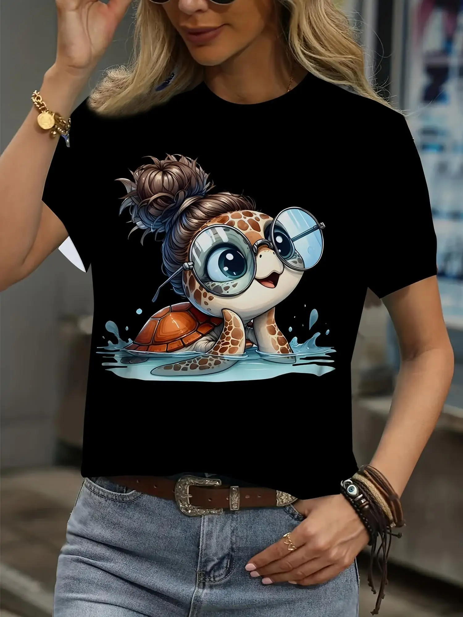 Soft Pink Turtle Print T-Shirt - Lightweight Opaque Short Sleeve Round Neck Top with Turtle-Themed, Casual Beach Blouse Suitable for Spring Summer Fall Casual Attire, Machine Washable Opaque Fabric for Body Types