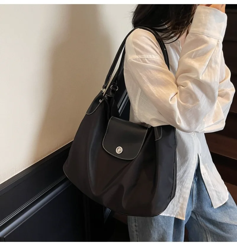 

Neutral Style Nylon Shoulder Bag, Simple Fabric & Leather Construction with Adjustable Strap, Casual Daily & Commute Purse