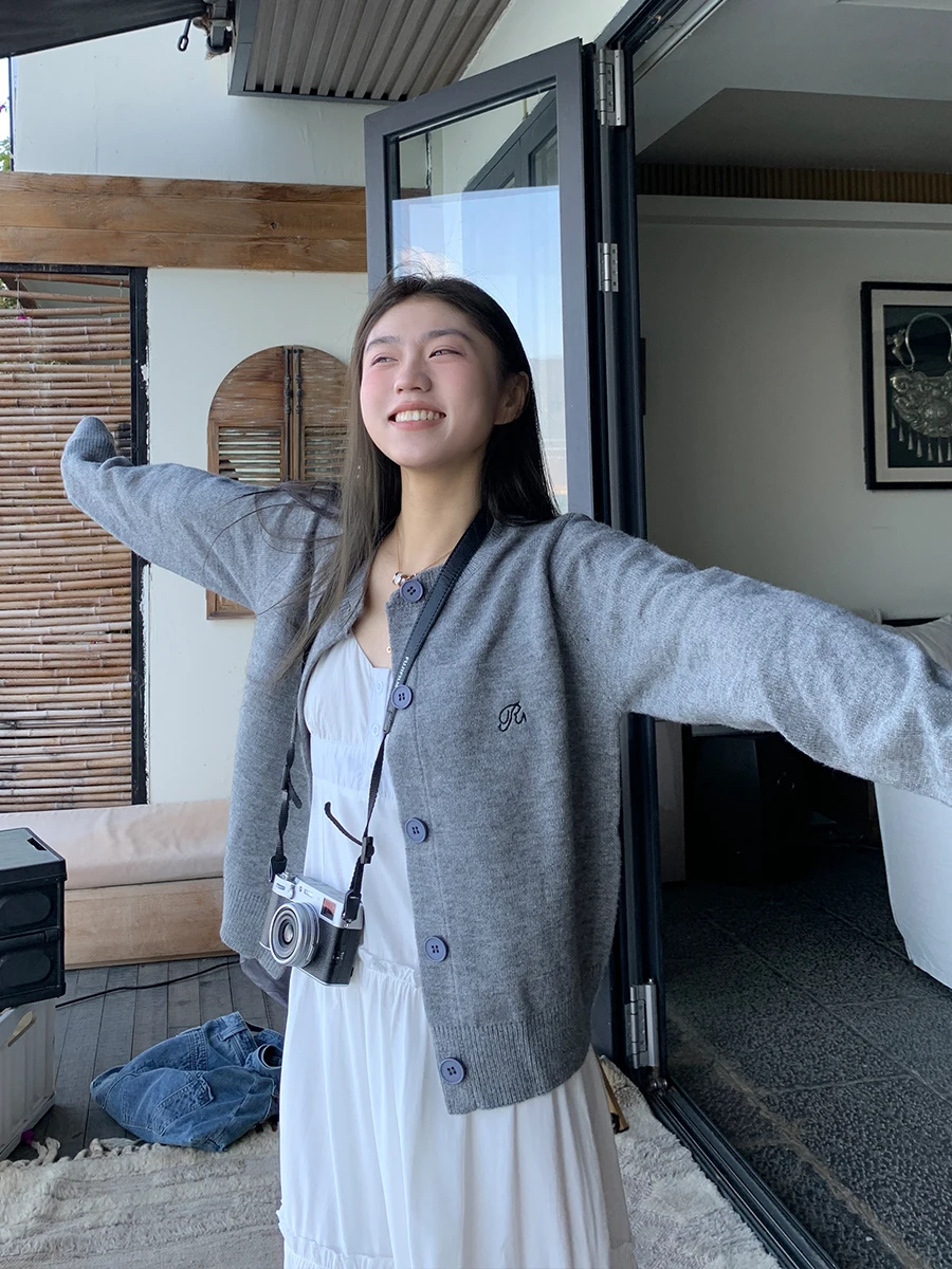 

Вязаный открытый кардиган для женщин, свободный крой, осенний модный свитер-жакет, повседневный, с круглым вырезом, на пуговицах