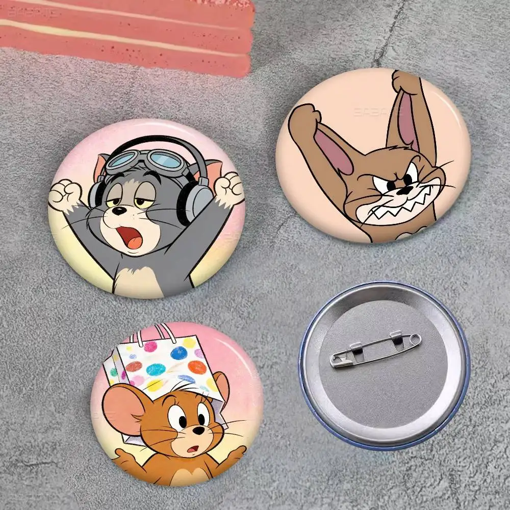 Funny Cartoon J-Jerrys T-Toms Creative Pins Funny Faces Round Snap-in Brooch Badge Backpack Hat Accessories Jewelry Gifts view 3
