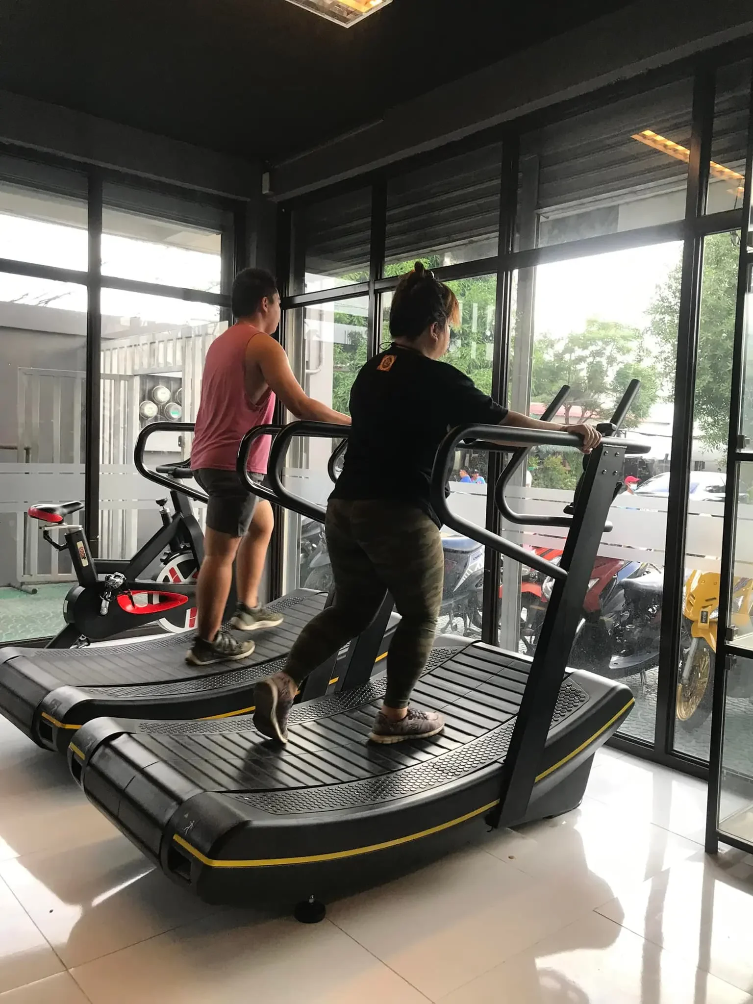 Cinta de correr de ajuste de velocidad no motorizada, Fitness comercial, corredor de aire sin motor, cinta de correr curva autogenificada