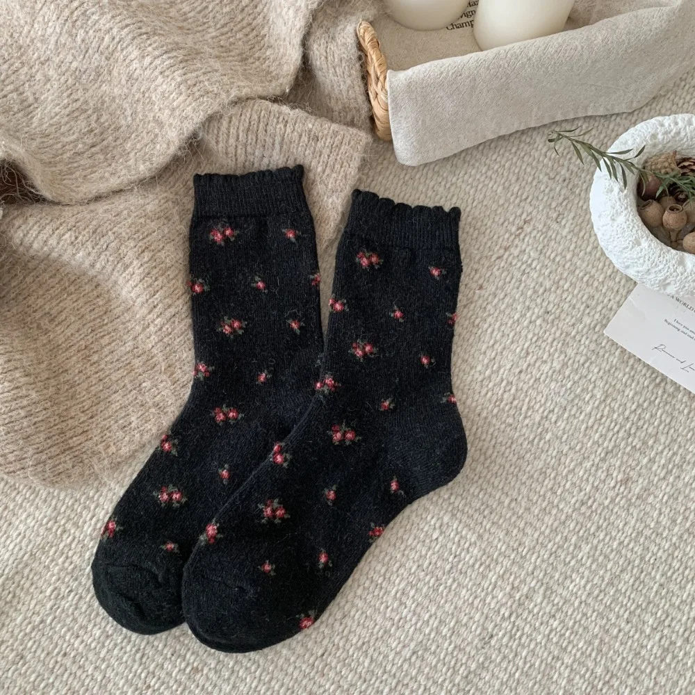

Утепленные женские носки в стиле ретро, корейские носки до середины икры с цветочным узором, теплые зимние носки с цветочным узором