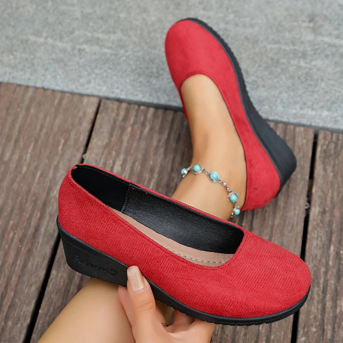 Women's Comfortable Round Toe Slip-On Shoes Soft Bottom Slope Heel Velvet Surface Spring Autumn New Style Casual Shoes