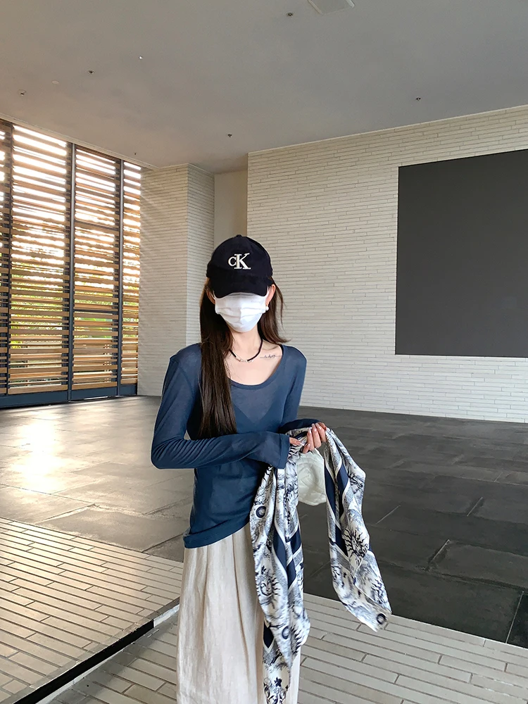 

Faionable Long Sve Wool Silk Translucent Sun Protection Face Mask T-irt in Various Colors for Young Women Commute Sle