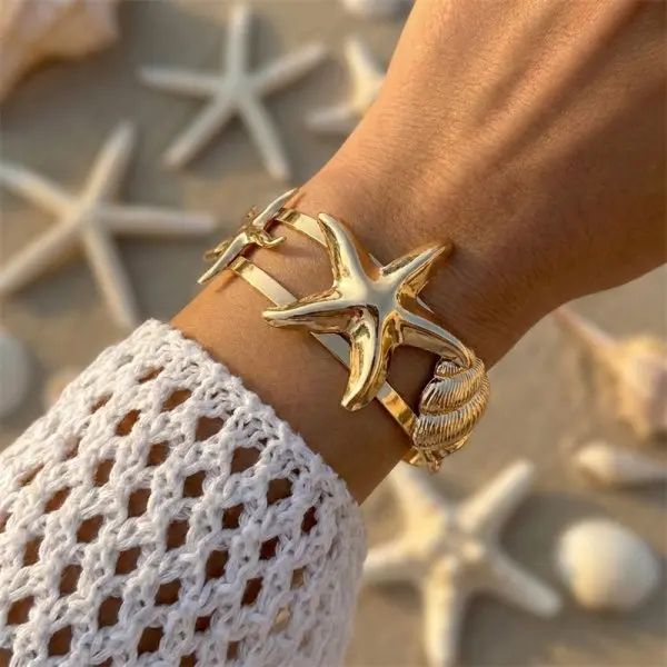 

Bohemian Gold Color Starfish Cuff Bracelet for Women Vintage Metal Sea Shell Bangle Summer Beach Vacation Party Jewelry Gift