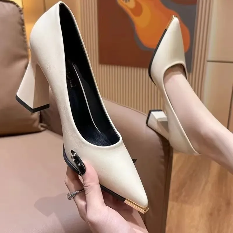 Flache Einzelschuhe Sommer Neue Blockabsatz Feminine Eleganz Bequeme Slip-on High Heels – Detail 9