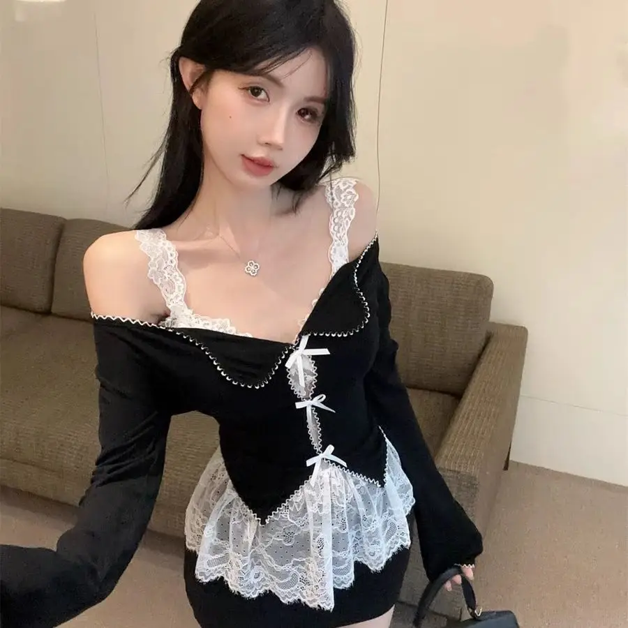 

Two-Piece Set Ruffled Lace Bottoming Shirt One-Shoulder Top Layered With Camisole New Autumn Set Women