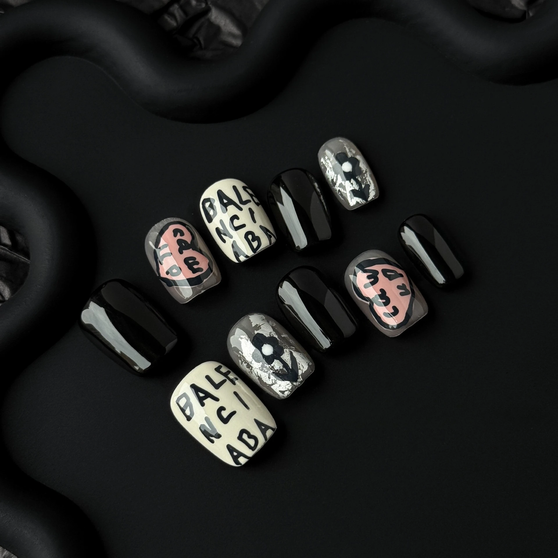 New Pure Handmade Armor Dark Series Short Finished Fake Nail Patch Black Hand-painted Graffiti Cute Nail Art  Customization