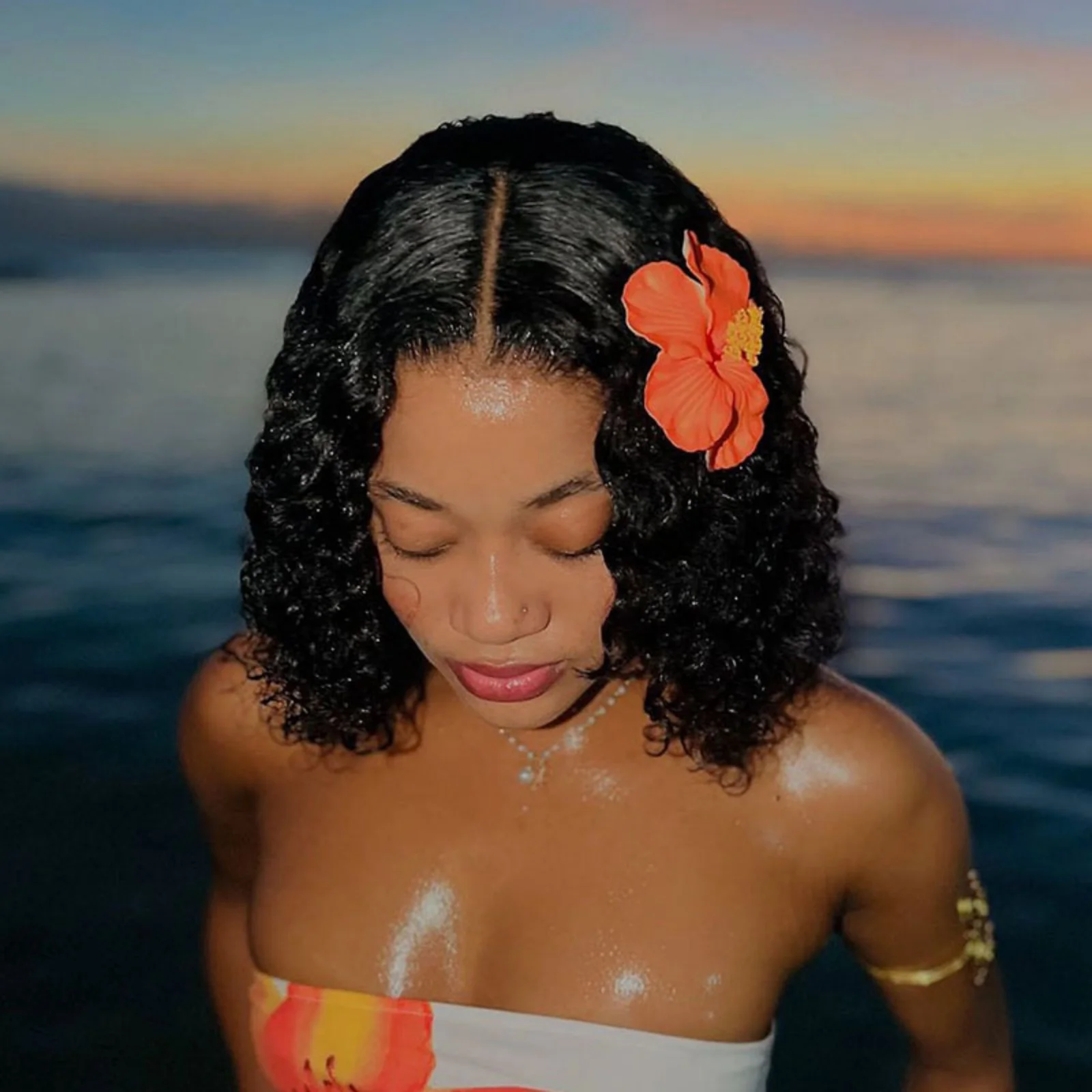 قطعة واحدة من مشابك الشعر على شكل زهرة الكركديه، باللون الأبيض والبرتقالي والأحمر، إكسسوارات للشعر الاستوائية لمظهر الشاطئ والصيف