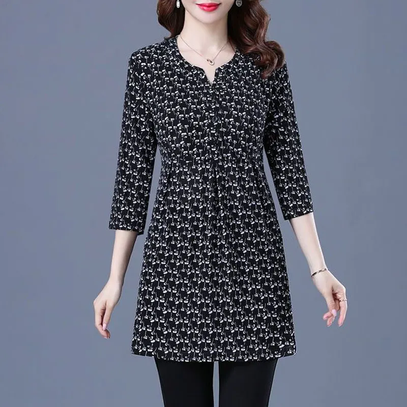 Stylish Broken Flowers Folds Shirt Commute Waist Women\'s Clothing Casual 3/4 Sleeve Spring Summer Elegant V-Neck Button Blouse