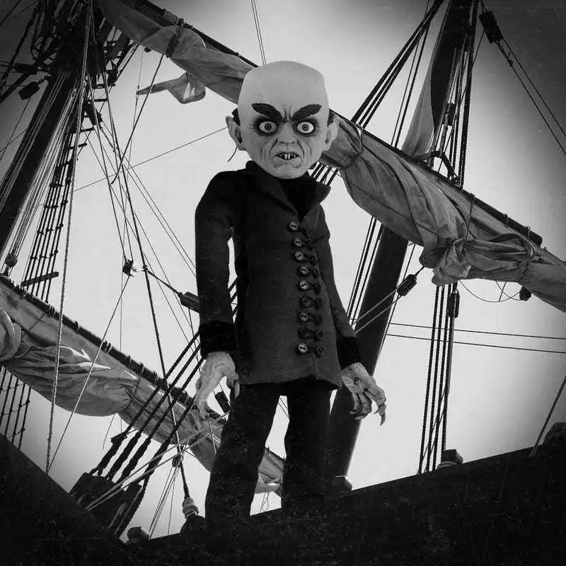

Куклы Mezco Living Dead Nosferatu, черно-белая версия, версия для фильма Ldd, 10-дюймовая фигурка, модель, коллекция кукол