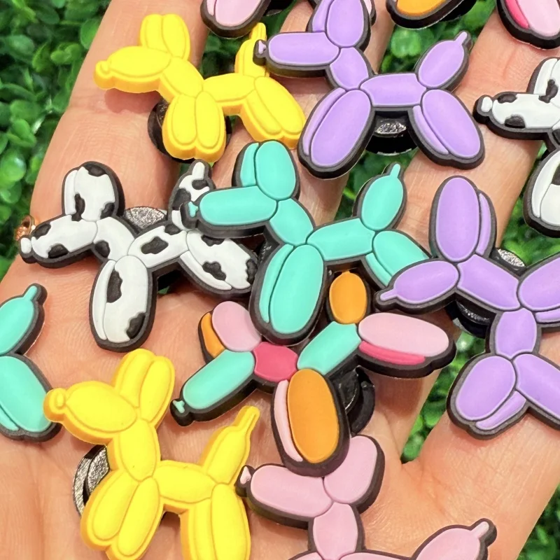 12 قطعة بالون الكلب الكرتون إبزيم حذاء اكسسوارات الأحذية البلاستيكية سحر قباقيب دبابيس ديكور الاطفال امرأة حفلة هدية #2