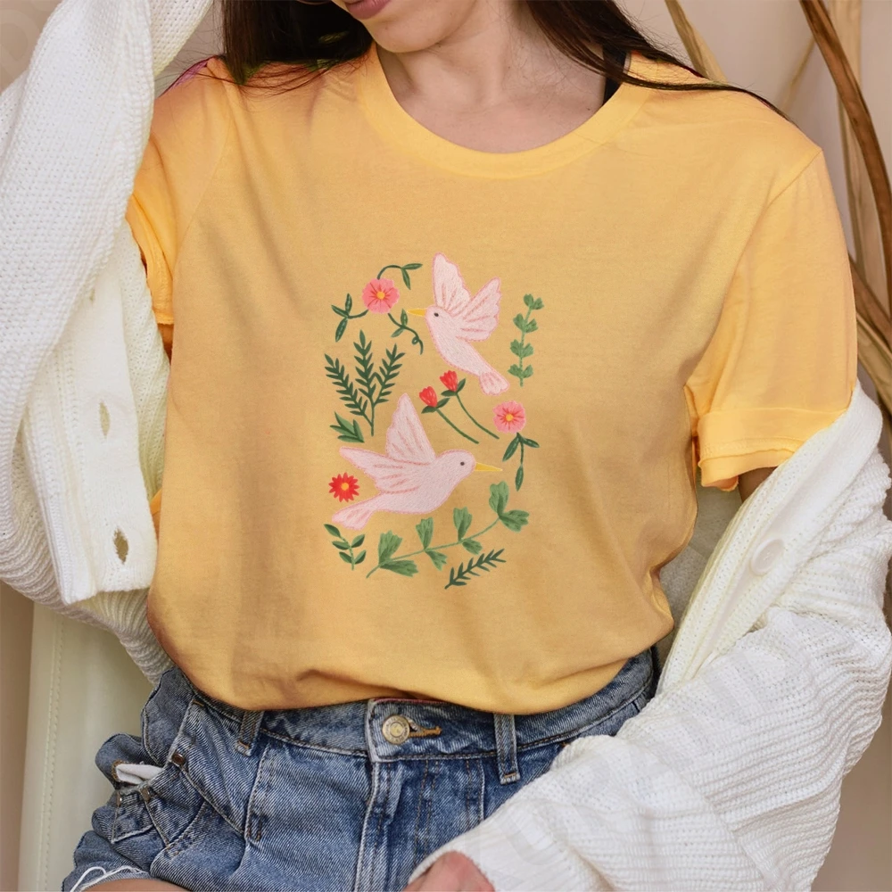 

Classic Vintage Y2K Clothes Cotton T-Shirt Women Streetwear Graphic Print Loose Fit Daily Basic Tee Birds Flying Around Lively