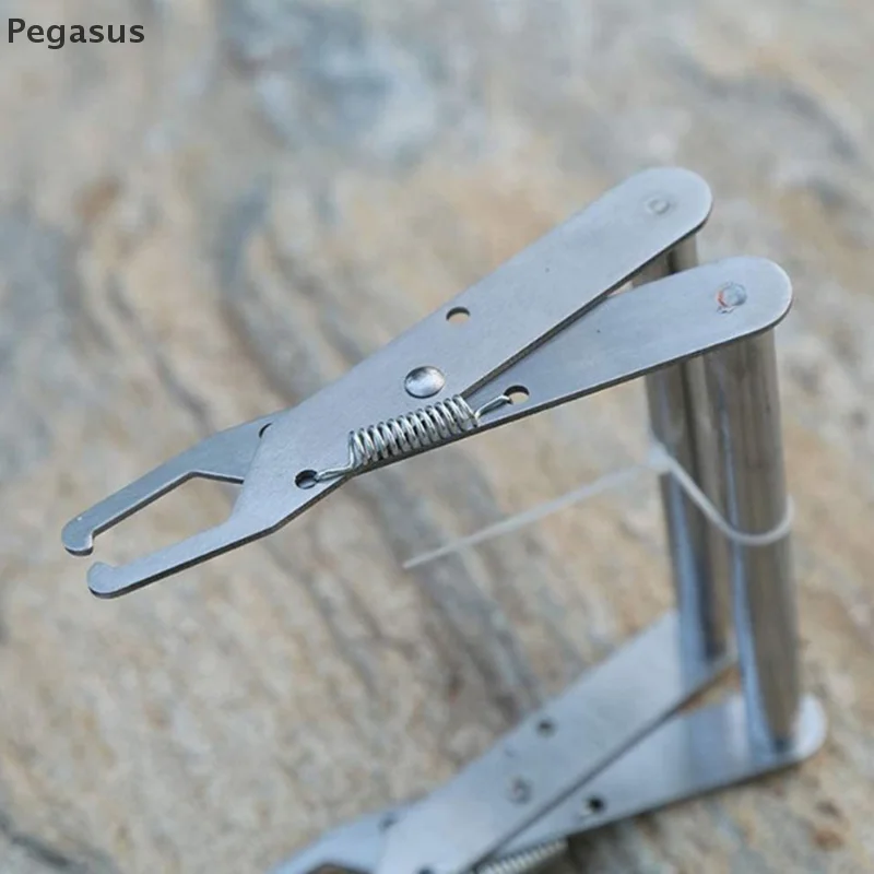 Bee Hive Frame Holder Honeycomb Spleen Lifter Capture Grip Precise Beehive Clip