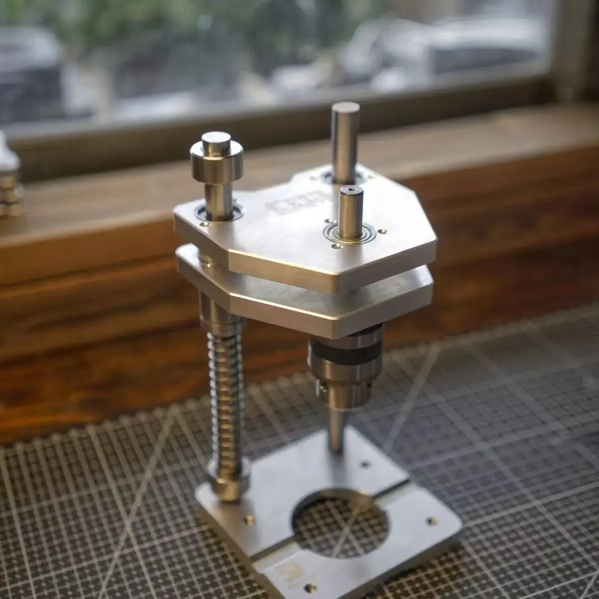 High-Precision Drill Vertical Drilling Stand - Auxiliary Drilling Bracket for Aluminum Profiles & Woodworking Drill Press Stand