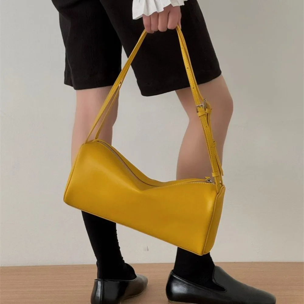 

Женская сумка из натуральной кожи 2026 года: новая, маленькая, простая, но элегантная, из первоклассной воловьей кожи, модная и универсальная.