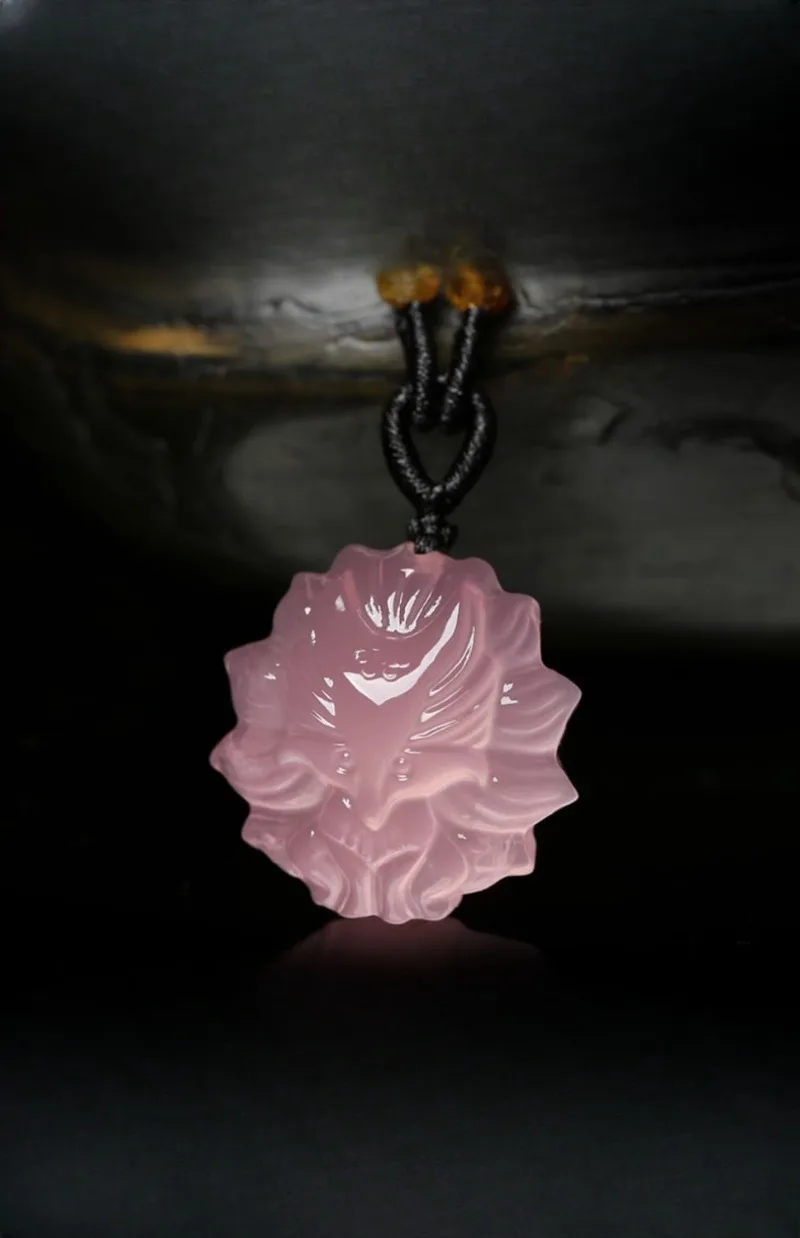 Pink Crystal Nine Tailed Little Fox Pendant with Collarbone and Hibiscus Crystal As A Female Best Friend Accessory