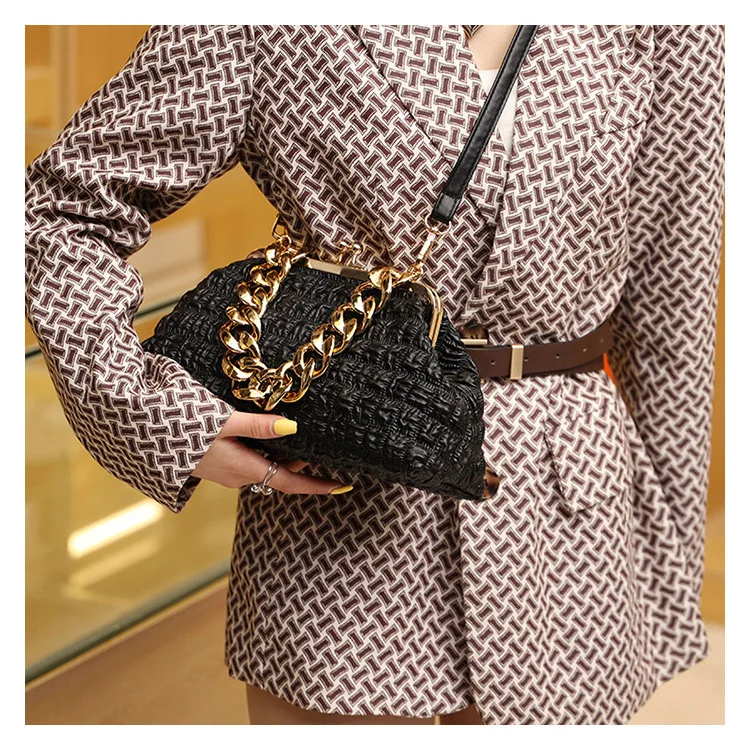 Luxury Designer Clip Crossbody Bags For Women 2023 Handbag Evening Clutches With Thick Chain Ladies Messenger Bag Female Purse