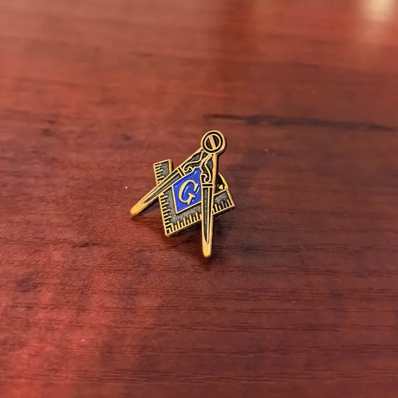 

50 шт., масонская булавка для лацканов, бесплатная масонская квадратная и компас, булавки на заказ, значок, желтая ложа, металлическая брошь для масонства