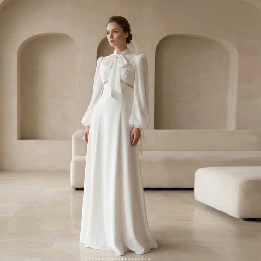 Luxury Long Sleeves A-Line Satin Mother of the Bride Dresses Elegant Sweep Train Crystals Wedding Guest Gown Saudi Arabia Custom